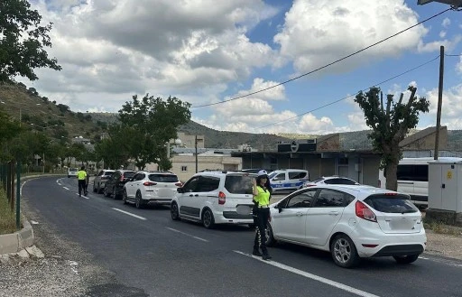 Mardin'de bayram &ouml;ncesi trafik uygulaması yapıldı