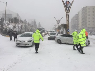  Mardin’de Kar Hayati Felce Uğrattı