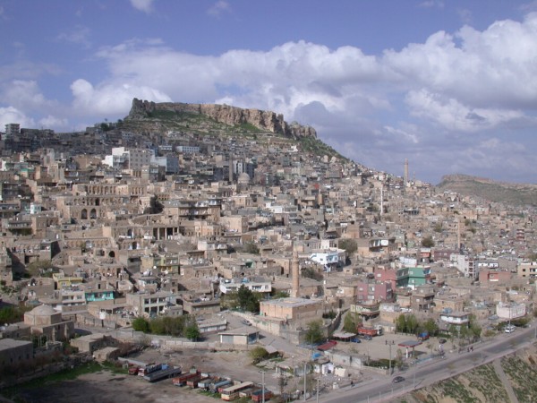    Mardin’de su kesintisine vatandaş tepki gösterdi