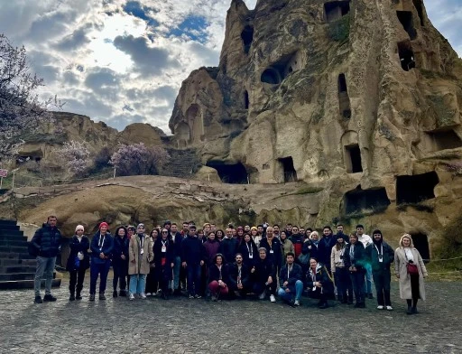 MA&Uuml;, Turist Rehberi ve Rehber Adaylarına  Uygulamalı Eğitim