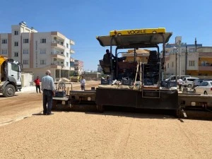 Midyat Merkezde Asfaltlama Çalışmaları Devam Ediyor