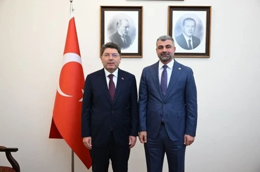 Milletvekili Kılı&ccedil; Adalet Bakanı  Yılmaz Tun&ccedil; g&ouml;r&uuml;şt&uuml;