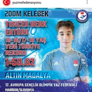 Milli Yüzücü Ertürk, Slovenya'dan Altın Madalya ile döndü