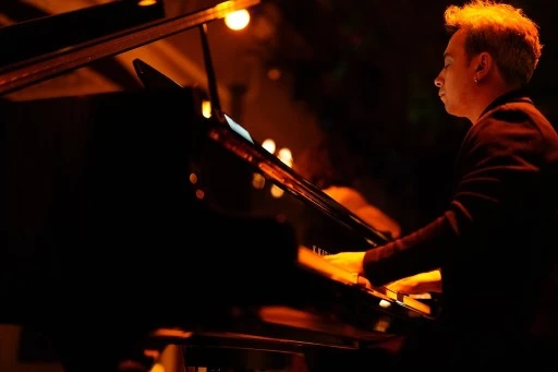 Mardin&rsquo;in Kadim Sokakları Candela Concert &nbsp;Işığıyla Aydınlanıyor