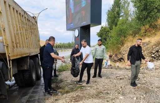 Savur&rsquo;da aşırı yağış sonrası temizlik seferberliği