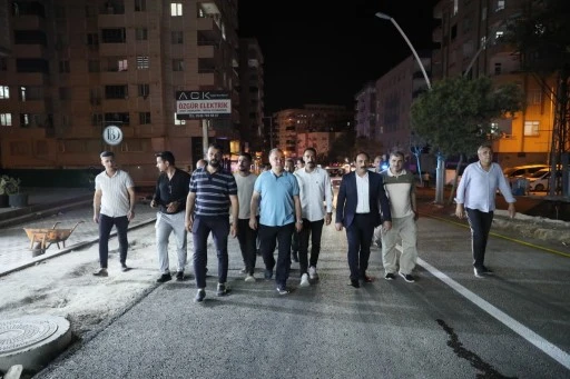 Vali Akkoyun talimat verdi  cadde ulaşıma a&ccedil;ıldı.