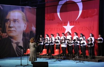 Vali Demirtaş, Öğretmenler Günü Programında Konuştu